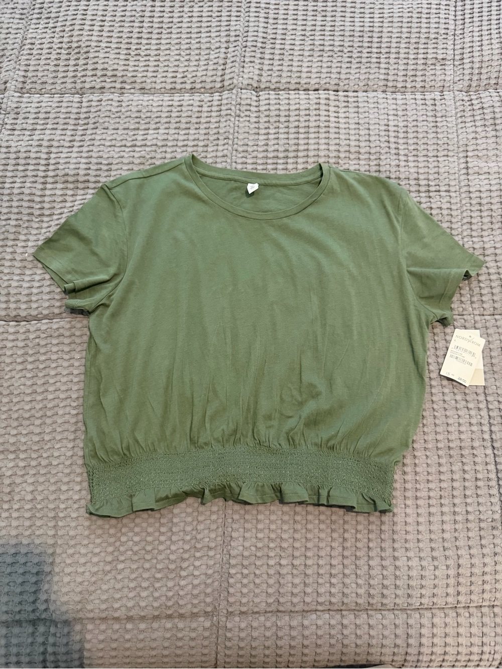 BP. Women’s Green Smocked Hem Ruffle Short Sleeve Round Neck Top Size L NWT